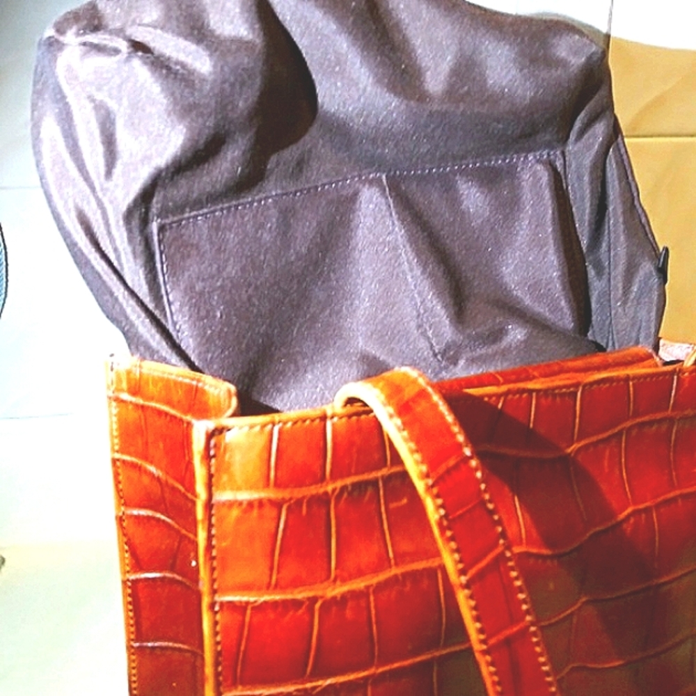 Dooney Bourke Classic Pristine Retro Leather Croc🐊 Embossed 🛍️ - Picture 5 of 9